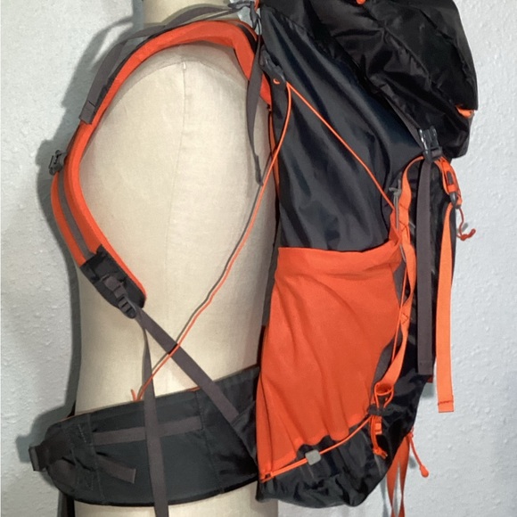 Bergman’s Men's Black and Orange Backpack - Picture 8 of 11